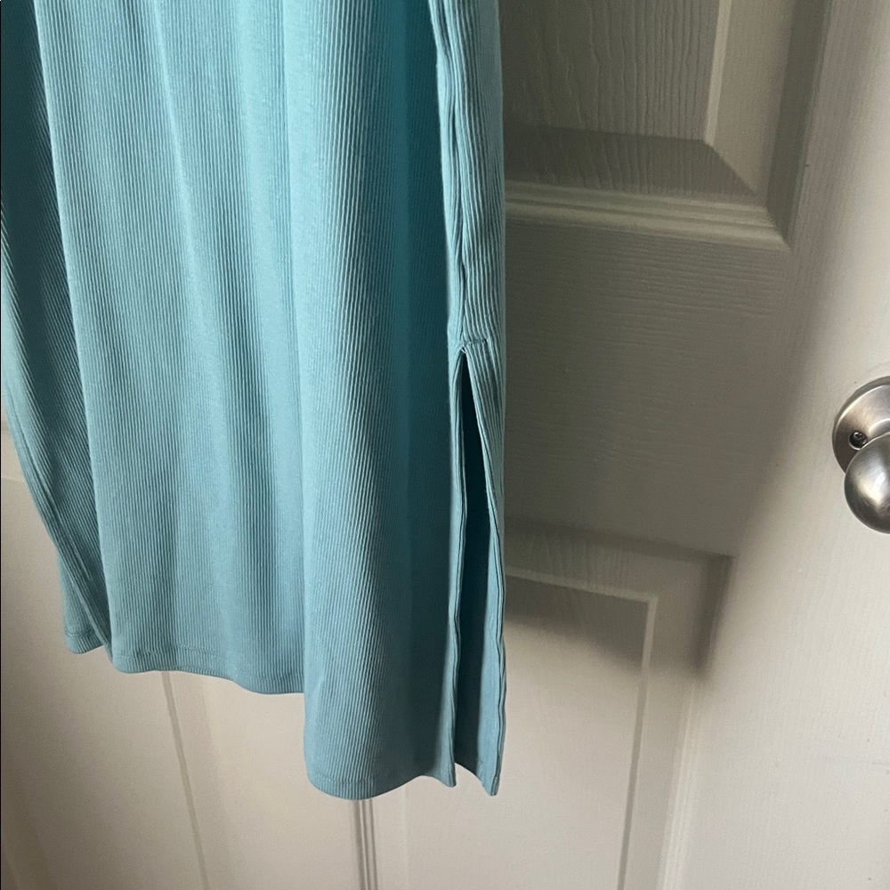 Ribbed Blue Maxi Dress - Picture 4 of 4